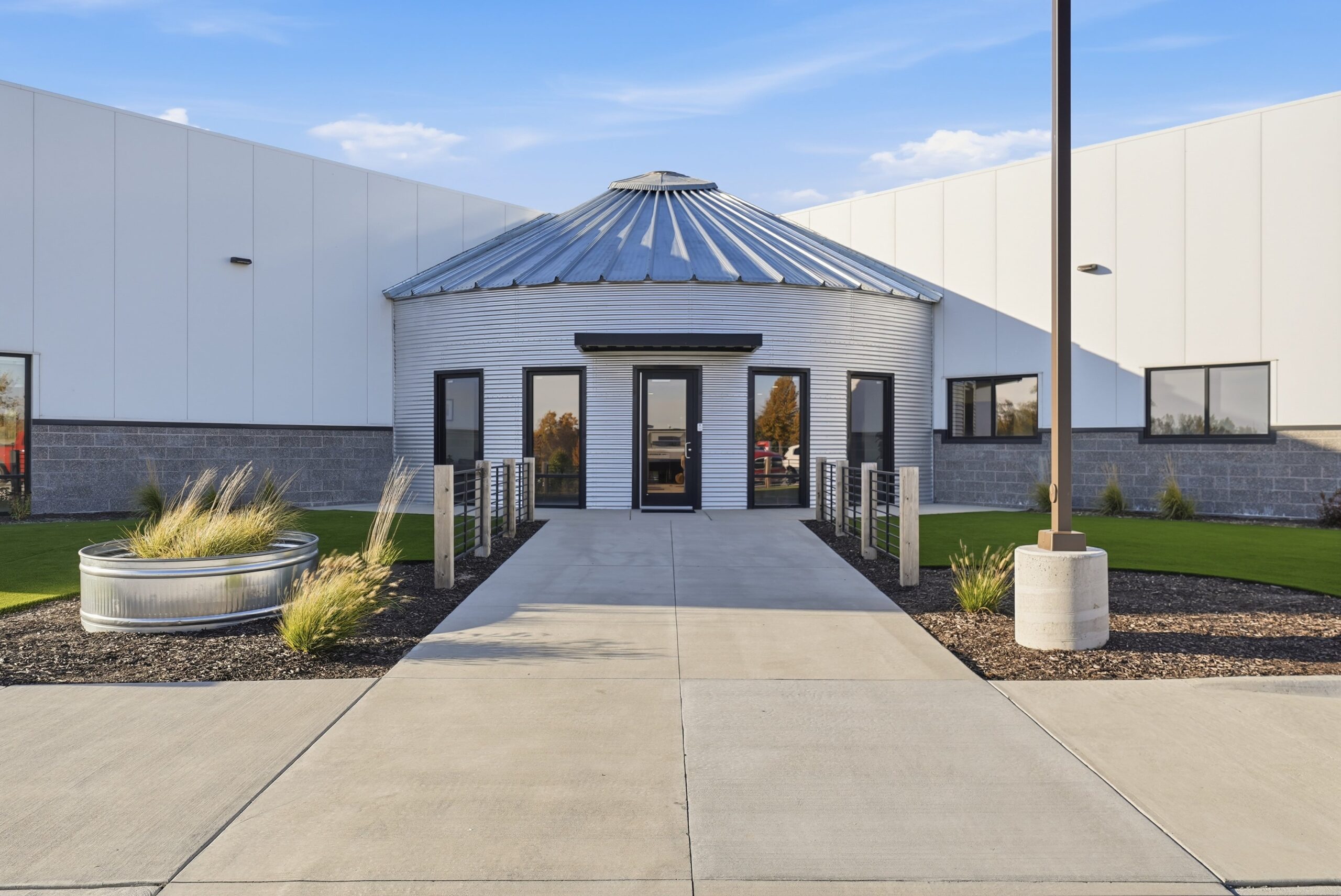 4625 Innovation Dr-01